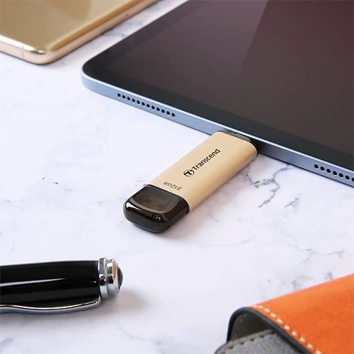 ترانسيند جيت فلاش 930C فلاش ميموري مزدوج - USB 3.2 الجيل الأول (نوع A و نوع C) - سرعة تصل إلى 420 ميغابايت/ثانية - ذهبي (760557850335) - image 5 ترانسيند جيت فلاش 930C فلاش ميموري مزدوج - USB 3.2 الجيل الأول (نوع A و نوع C) - سرعة تصل إلى 420 ميغابايت/ثانية - ذهبي (760557850335) - image 5
