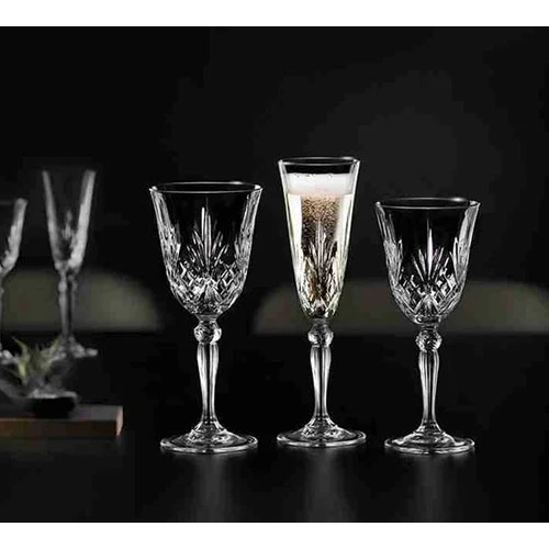 RCR Melodia Wine Glass 3 - Ideal Capacity 210 ml - Transparent (8007815256013) - image 3
