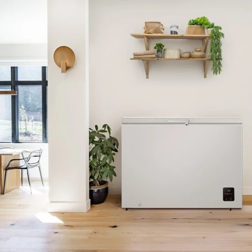 Gorenje Chest Freezer FH30EAW - FreezeProtect 15°C - Inverter Compressor Technology - 10 ft. Capacity - FastFreeze Function - White (FH30EAW) - image 6